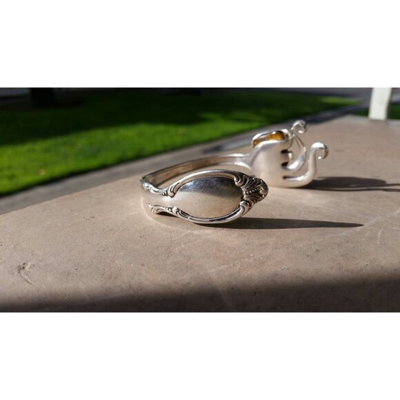 Vintage silver fork bracelet - clutching Tiger's eye stone- antique -boho - chic - Picture 6 of 6